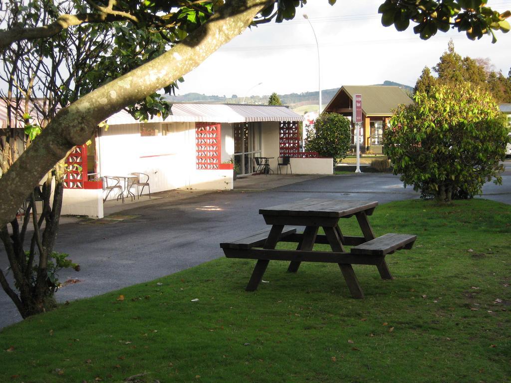 Adelphi Motel Lago Lago Taupo Esterno foto