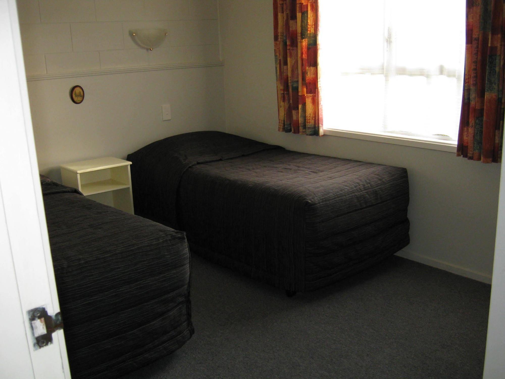 Adelphi Motel Lago Lago Taupo Esterno foto